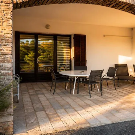 Marine De Apartment *